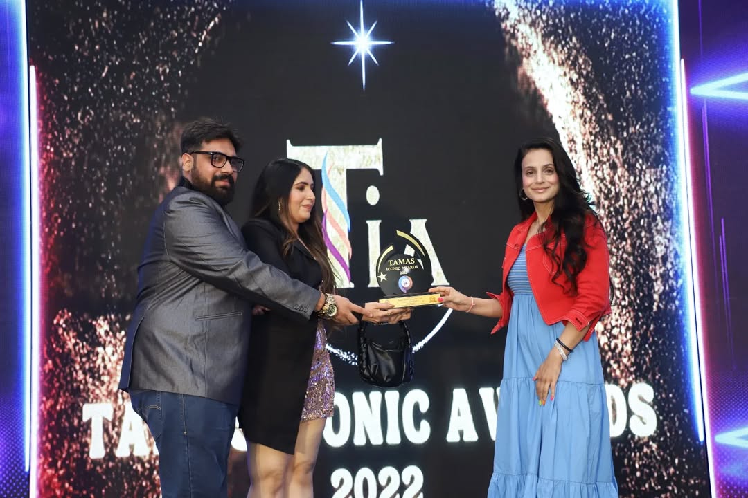 Tamas-Iconic-Award-This-award-stands-alone-proudly-witnessing-your-hard-work-and-dedication.-T.webp-25-1