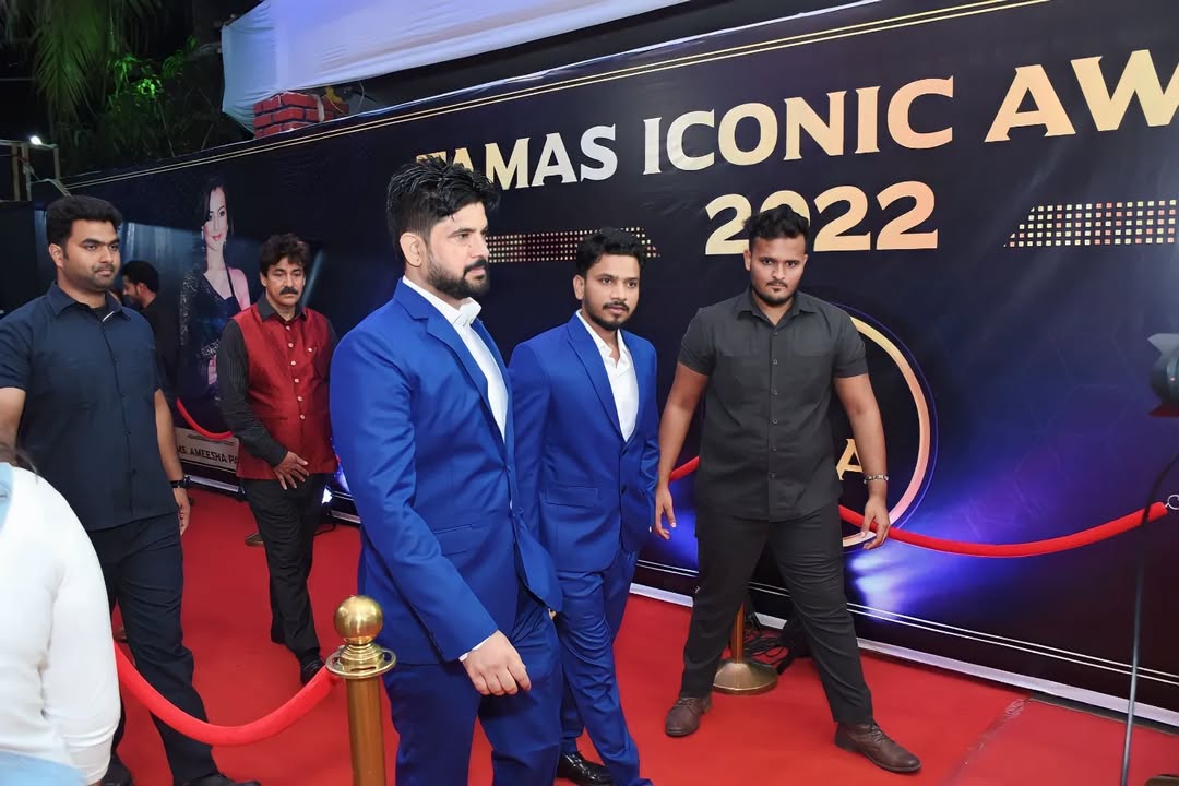 Tamas-Iconic-Awards-was-a-successful-event-in-which-many-celebrities-from-Bollywood-attendedTa.webp-5